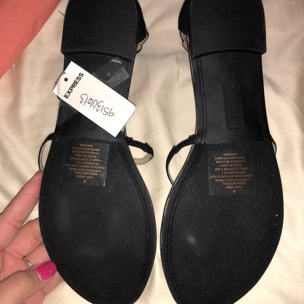Express Sandals - Picture 3 of 4